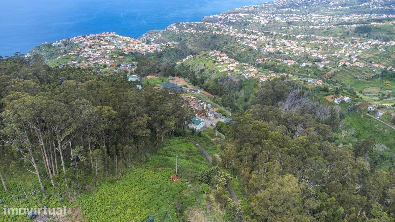 Oportunidade Única no Arco da Calheta – Terreno Urbano com 5.181 m2 - Grande imagem: 3/26