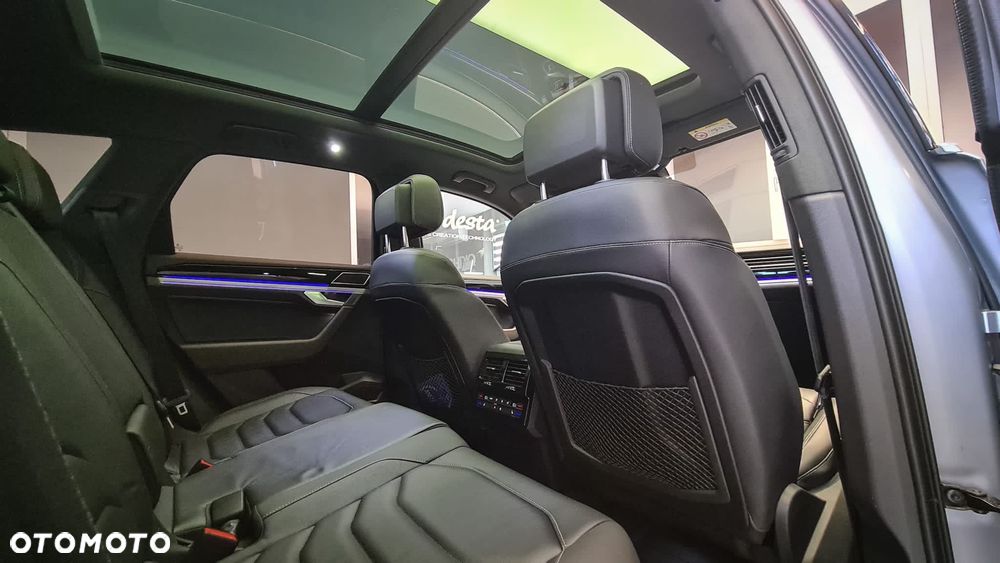 Volkswagen Touareg 3.0 V6 TDI SCR 4Mot R-Line - 13