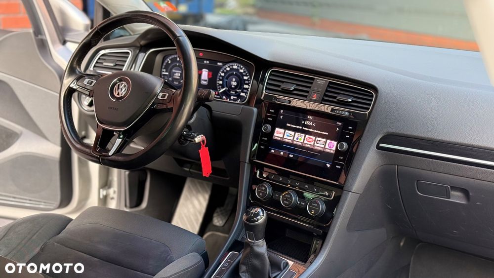 Volkswagen Golf 1.6 TDI SCR IQ.DRIVE - 10