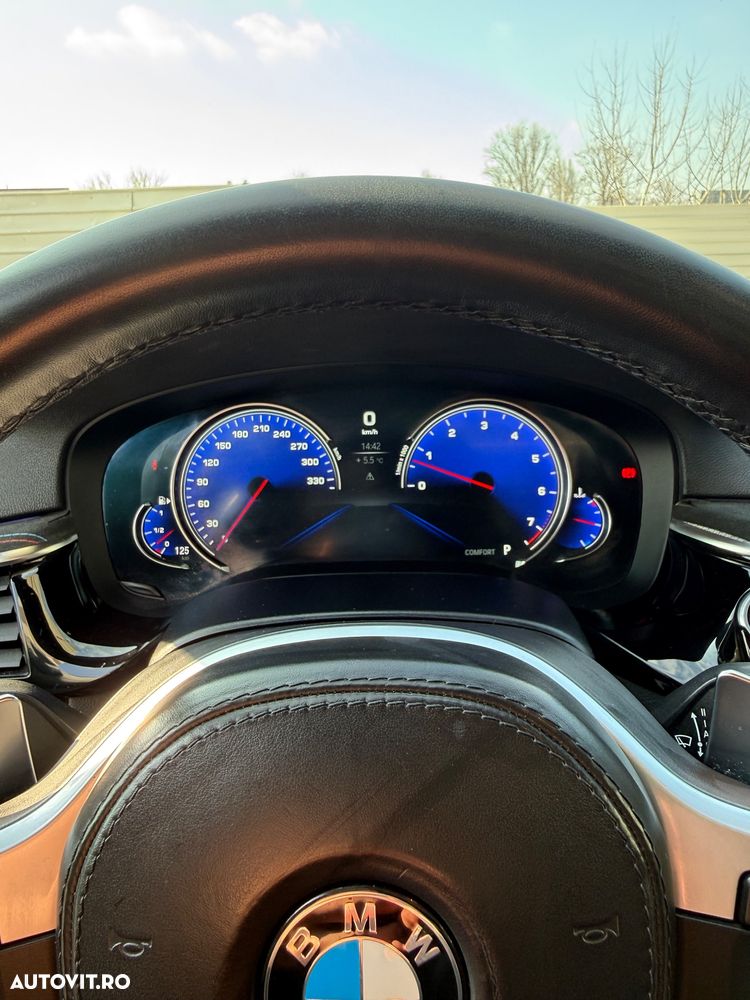 BMW Seria 5 540i Aut. Sport Line - 13