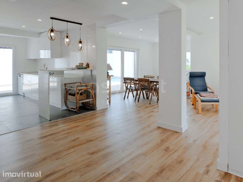 Moradia T4 totalmente remodelada em Birre - Cascais - Grande imagem: 2/60