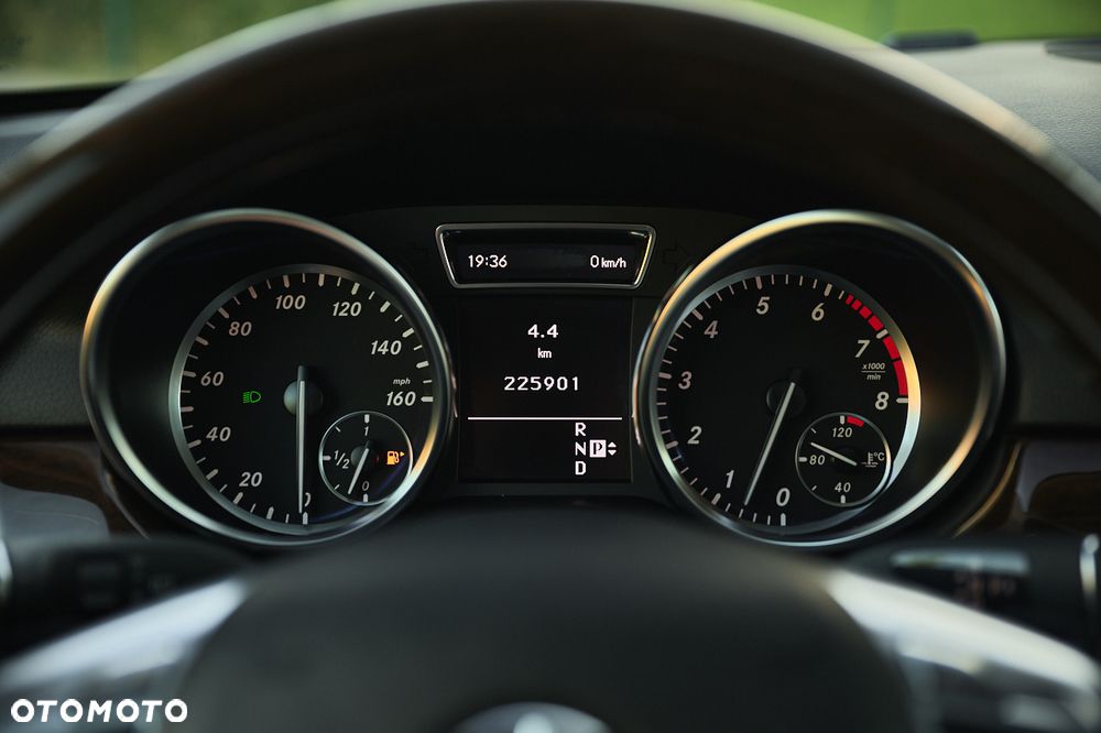 Mercedes-Benz ML 350 4Matic 7G-TRONIC - 36