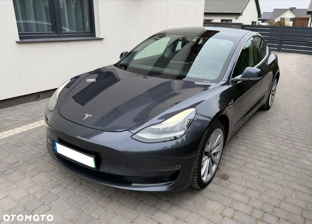Tesla Model 3 Langstreckenbatterie Allradantrieb Dual Motor - 1
