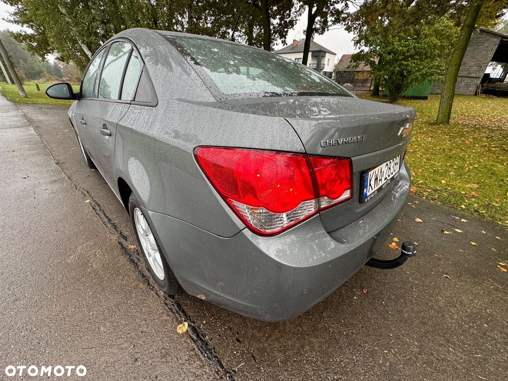 Chevrolet Cruze - 14