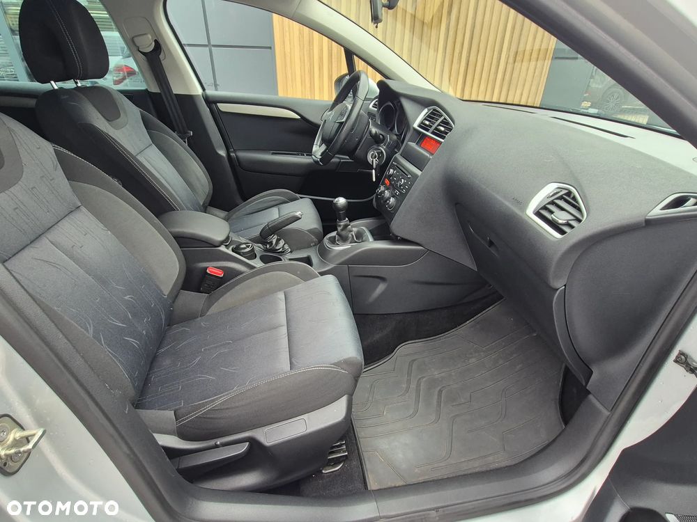 Citroën C4 VTi 120 Attraction - 33