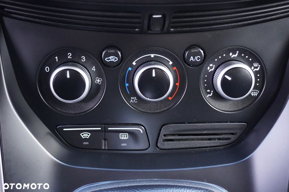 Ford Kuga 2.0 TDCi 4x4 Titanium - 26