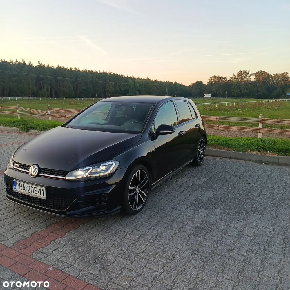 Volkswagen Golf - 24