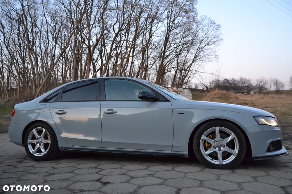 Audi A4 Limousine - 16