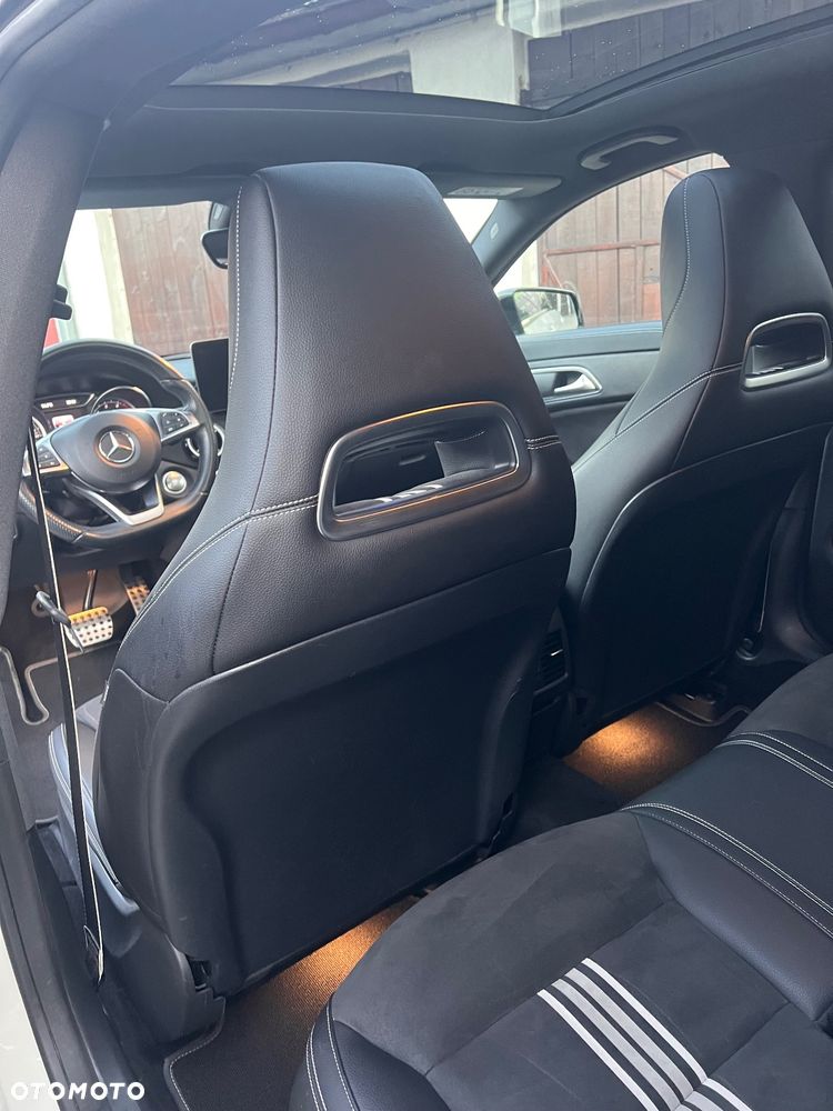 Mercedes-Benz CLA 250 4-Matic AMG Line - 28