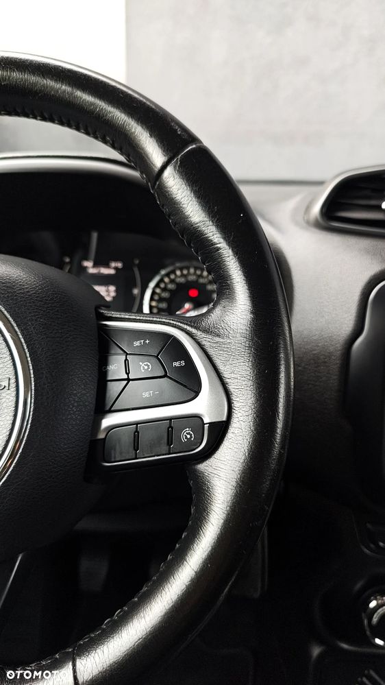 Jeep Renegade 1.4 MultiAir Longitude - 33