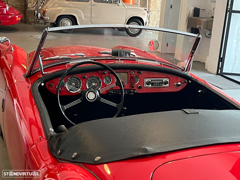 MG MGA - 5