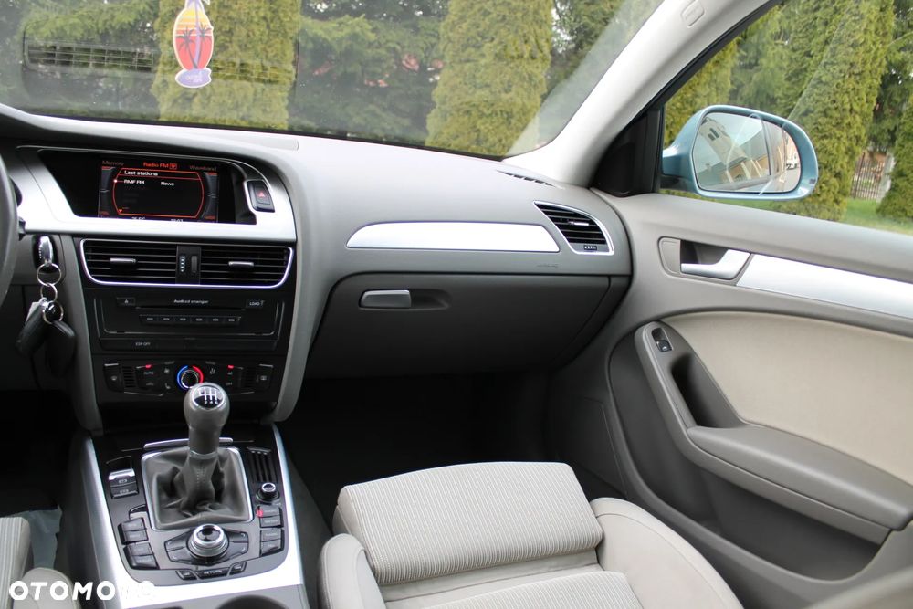 Audi A4 Avant 2.0 TDI Quattro - 28