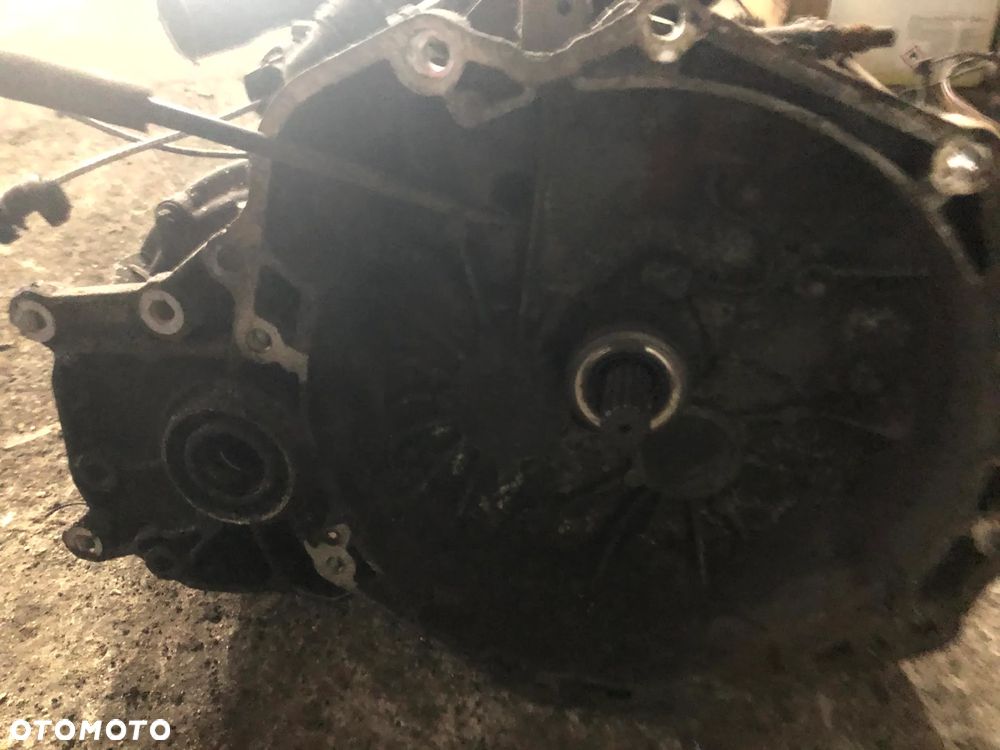 SKRZYNIA BIEGÓW OPEL ASTRA ZAFIRA A 2.0D 5495775 - 1