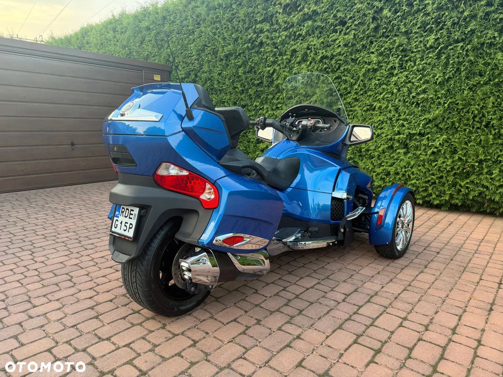 Can-Am Spyder - 4