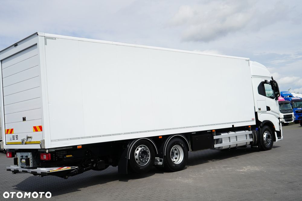 Iveco / S-WAY / 420 / E 6 / KONTENER + WINDA / 22 PALETY / RETARDER / OŚ SKRĘTNA / ROLETA - 35
