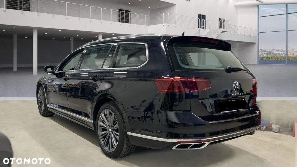 Volkswagen Passat - 2