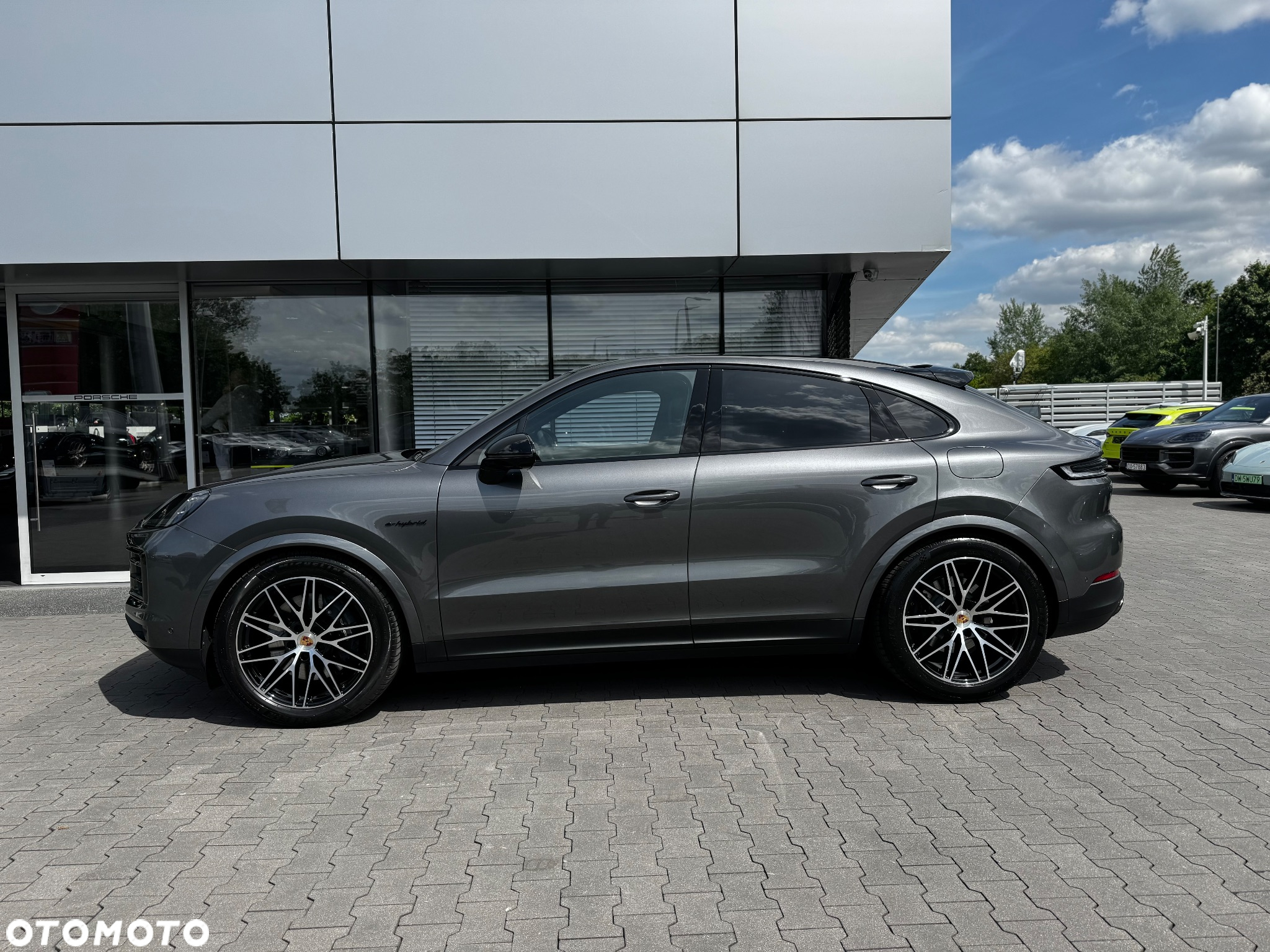 Porsche Cayenne Coupe E-Hybrid PHEV - 6