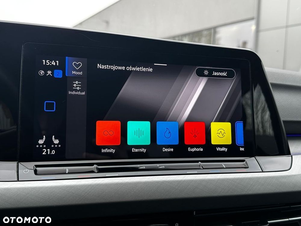 Volkswagen Golf 1.5 TSI EVO Life - 17