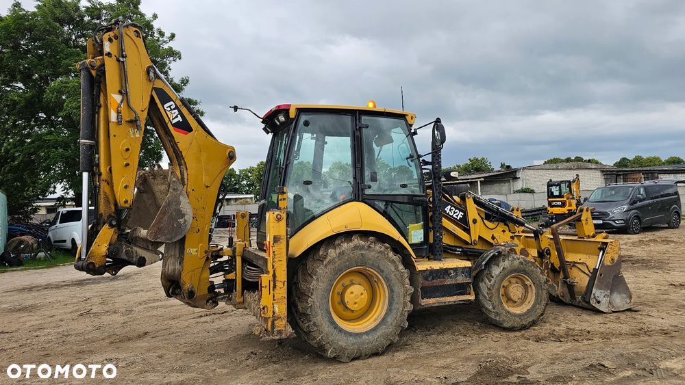 Caterpillar 428E - 3