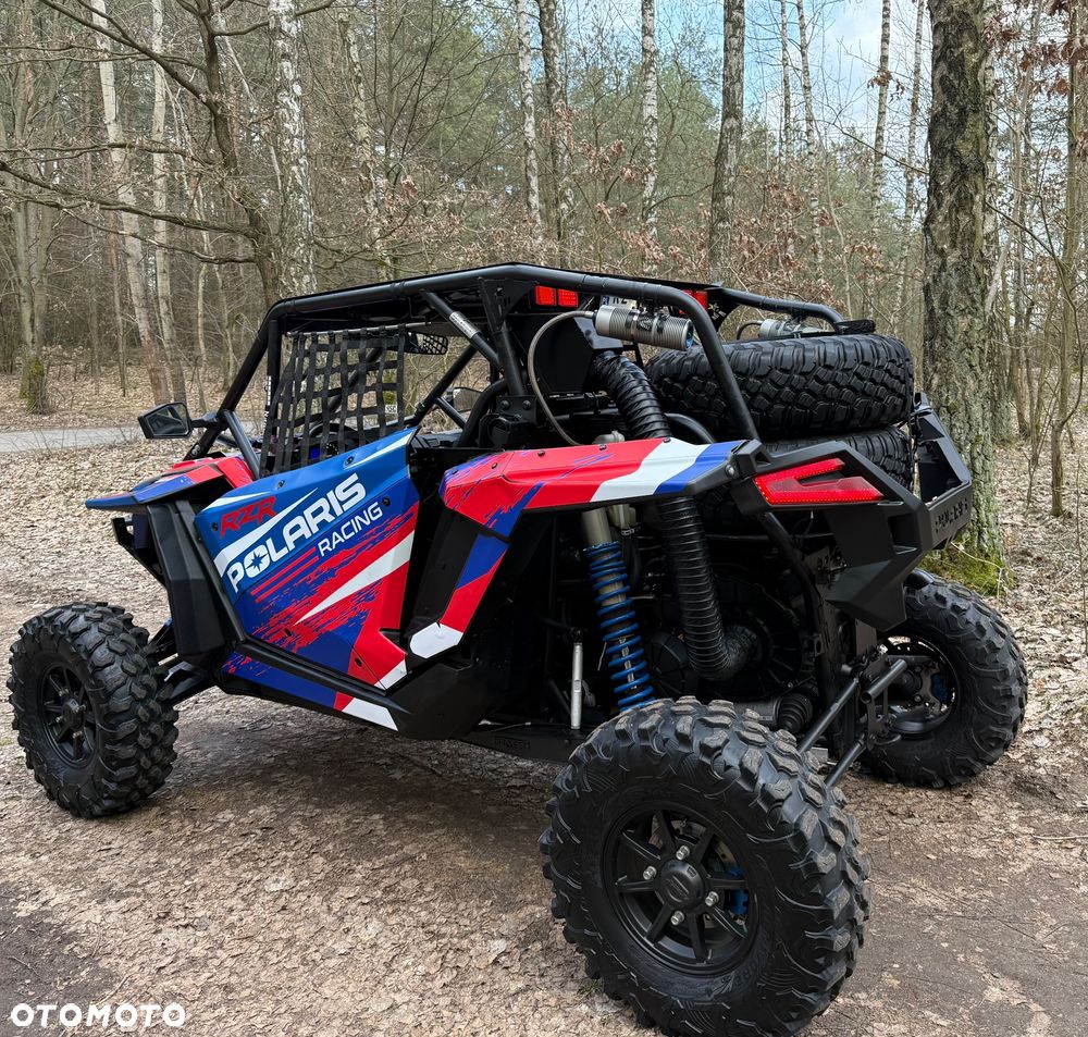 Polaris RZR - 6