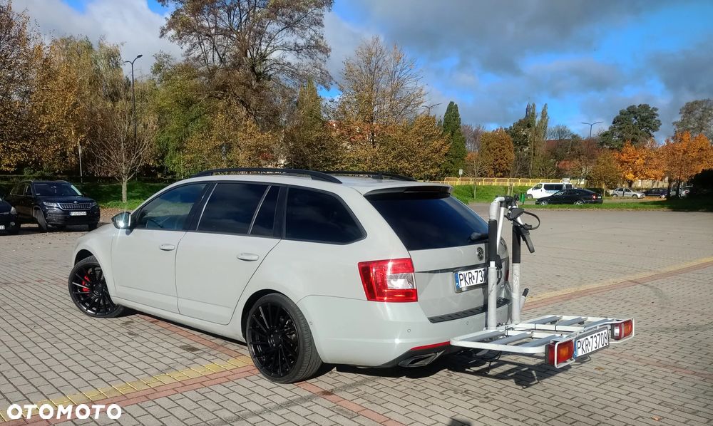 Skoda Octavia 2.0 TDI (Green tec) DSG RS - 9