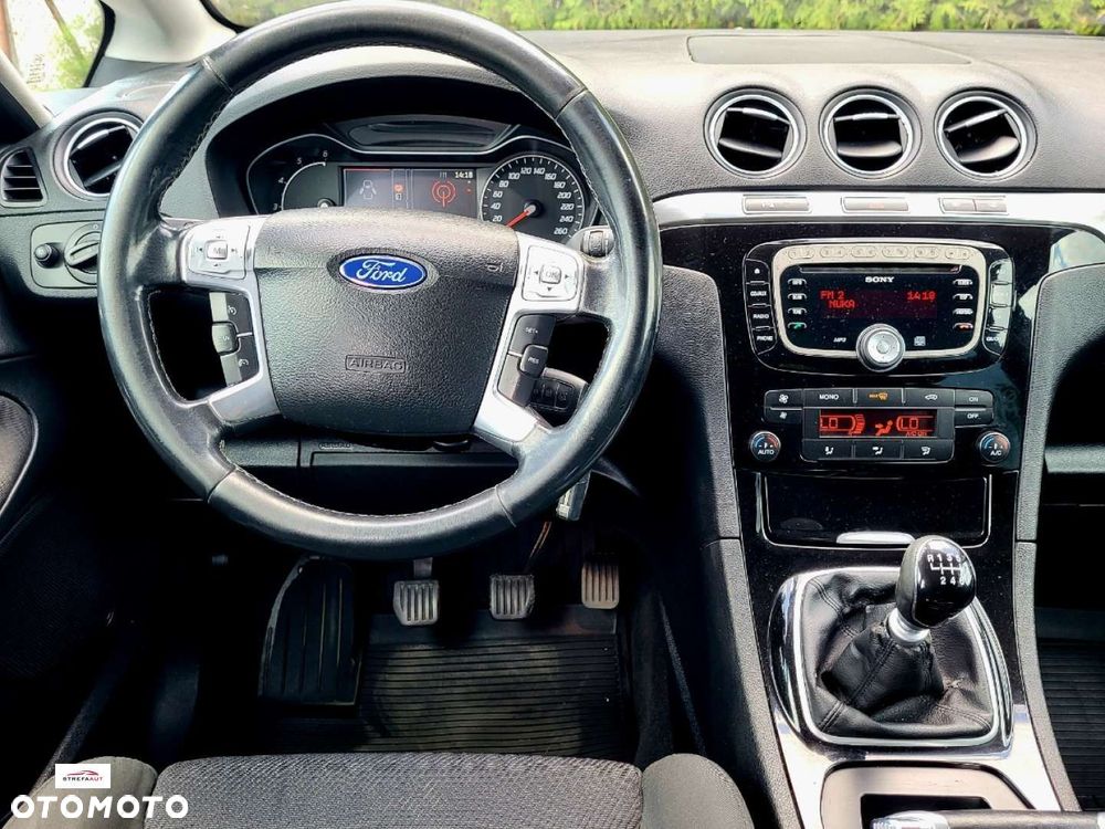 Ford S-Max - 26