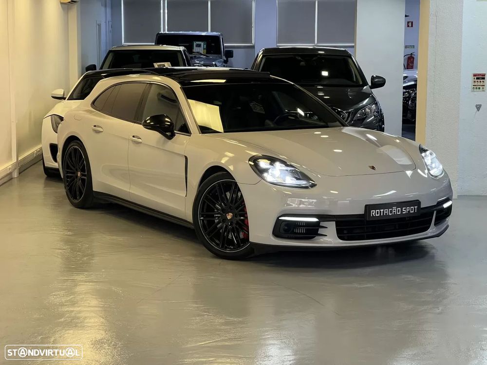 Porsche Panamera Sport Turismo 4 E-Hybrid - 2