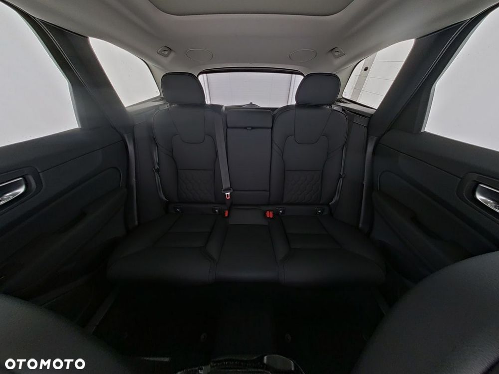 Volvo XC 60 B5 B AWD Plus Dark - 7