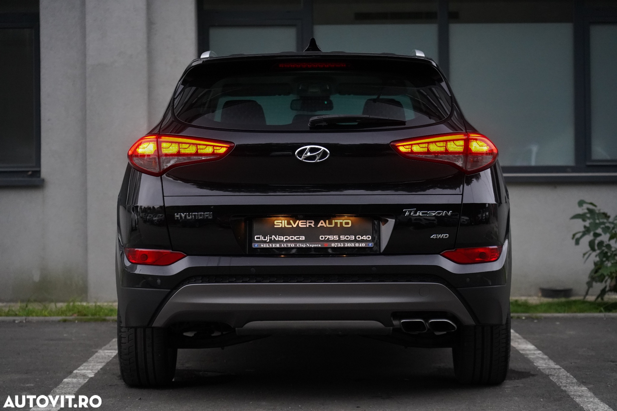 Hyundai Tucson 2.0 CRDI 4WD 6MT Luxury Pack+ - 24