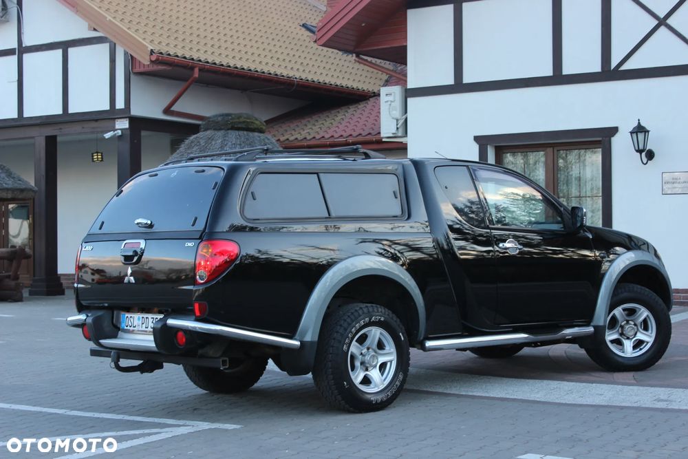 Mitsubishi L200 Pick Up 4x4 Intense Club Cab - 28