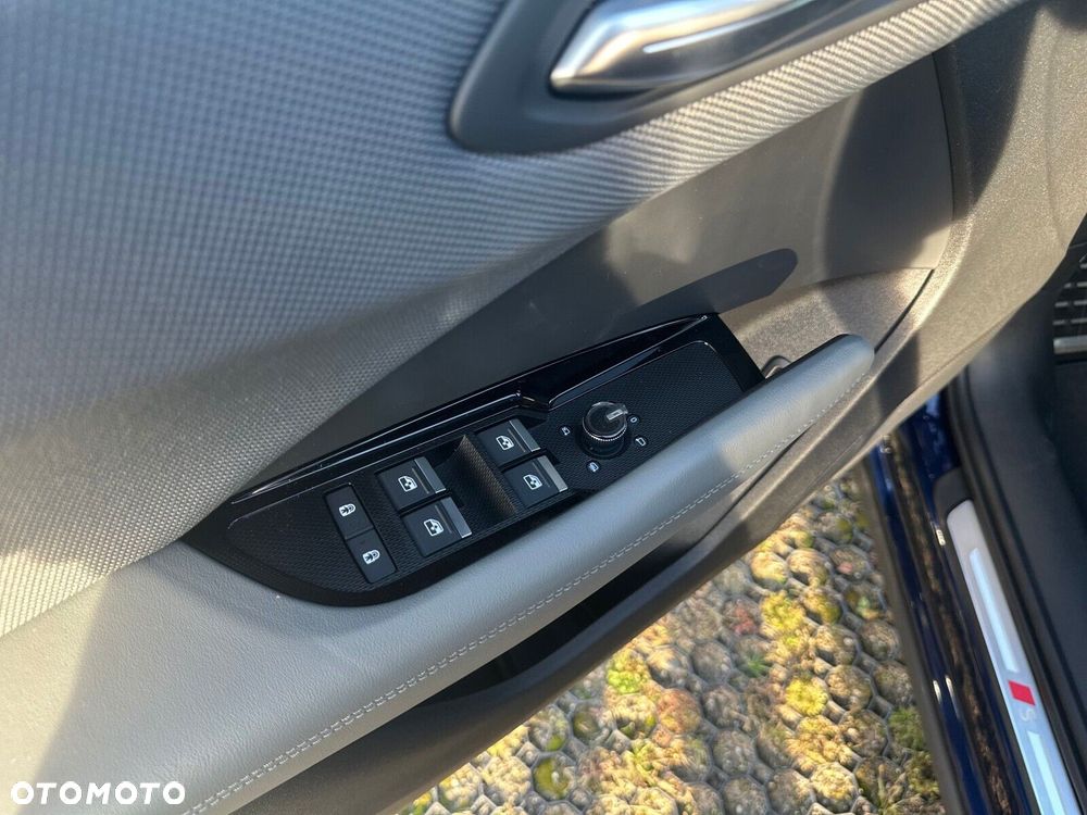 Audi Q3 Sportback - 12