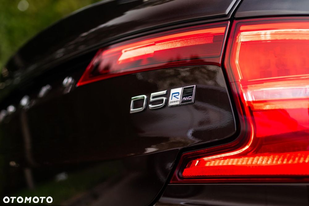 Volvo S90 D5 AWD R-Design - 37