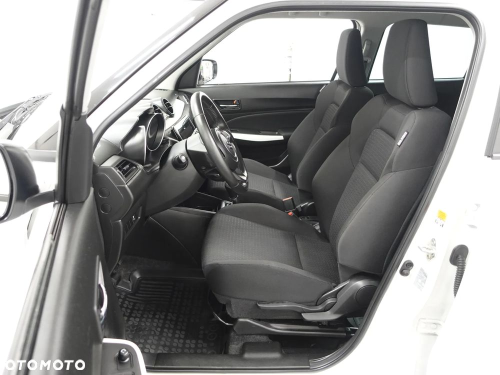 Suzuki Swift 1.2 Dualjet Allgrip Comfort - 20