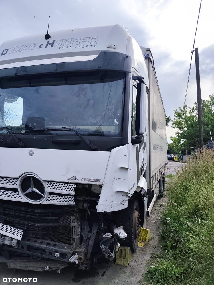 Mercedes-Benz Actros - 9