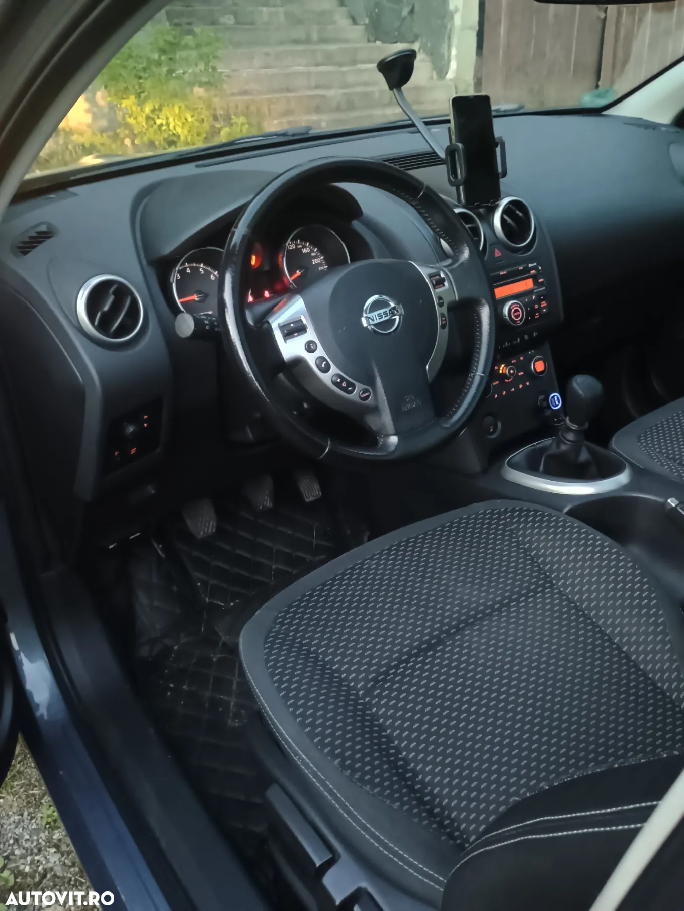 Nissan Qashqai+2 - 11