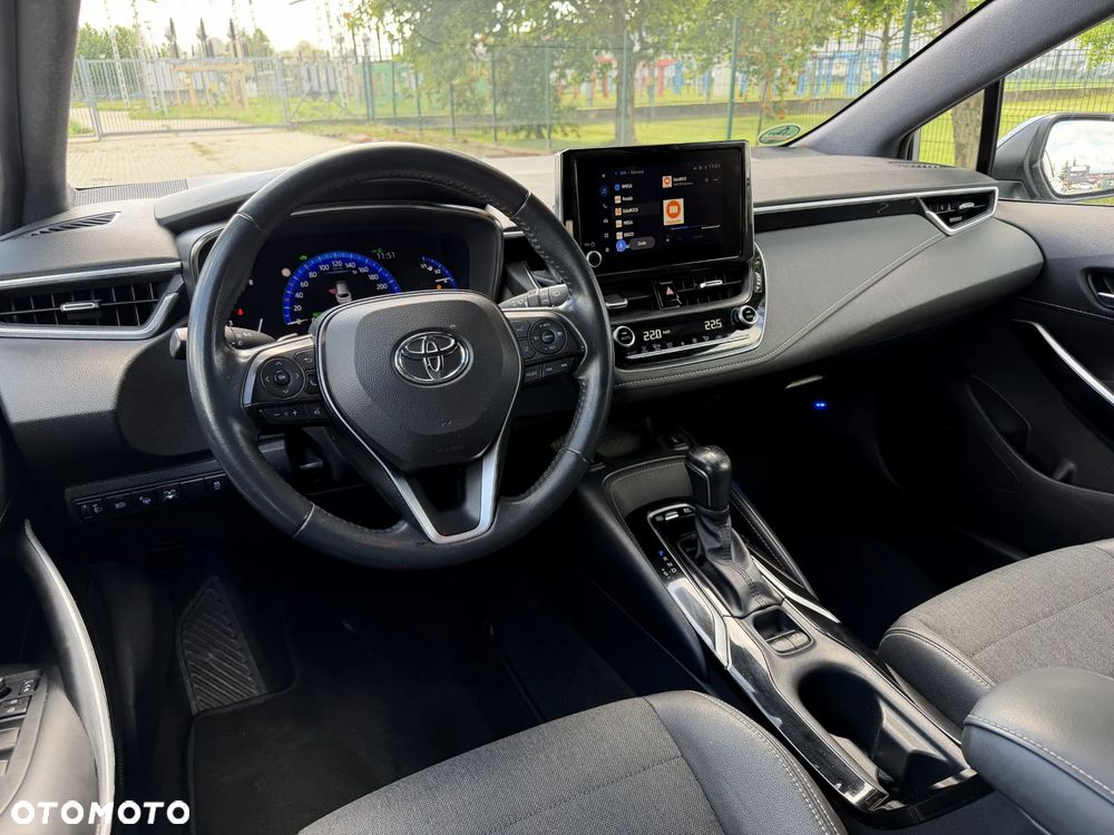 Toyota Corolla 2.0 Hybrid Executive - 5
