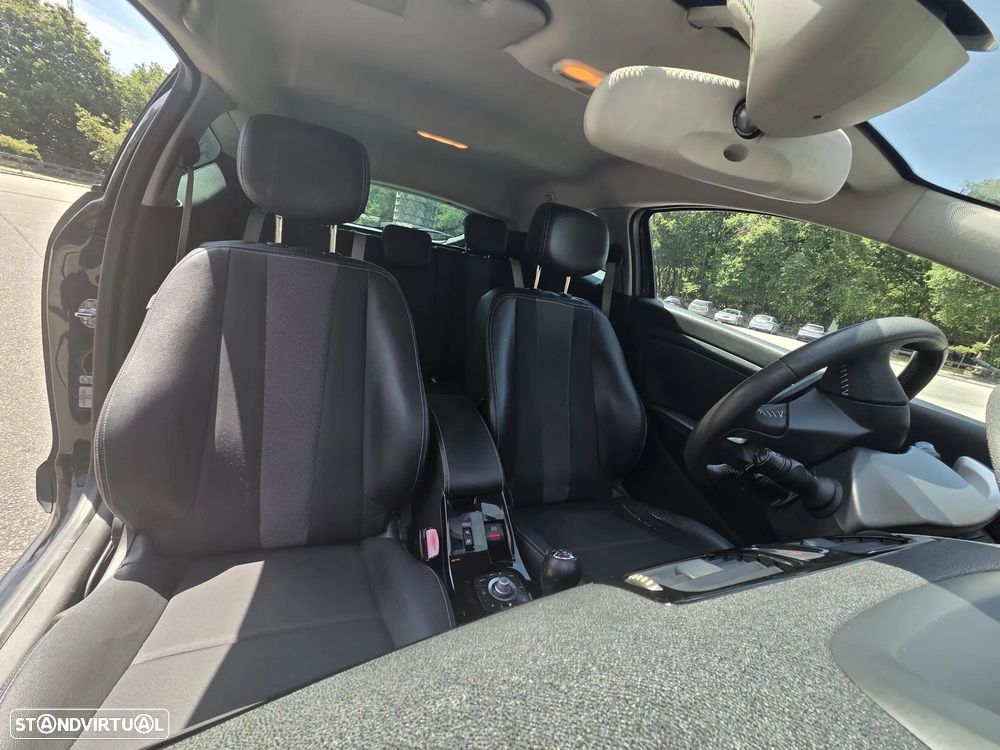 Renault Mégane Coupe 1.5 dCi Bose Edition CO2 Champion - 11