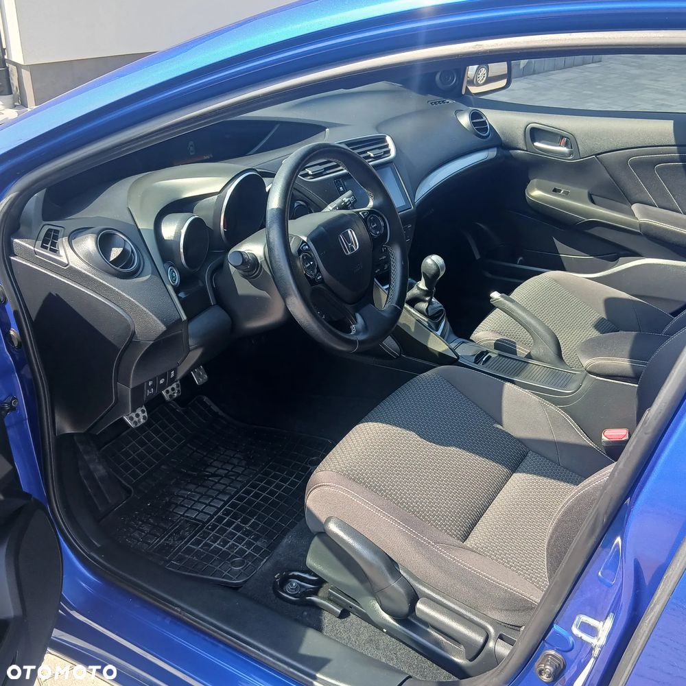 Honda Civic 1.6 i-DTEC Executive Black Edition - 9
