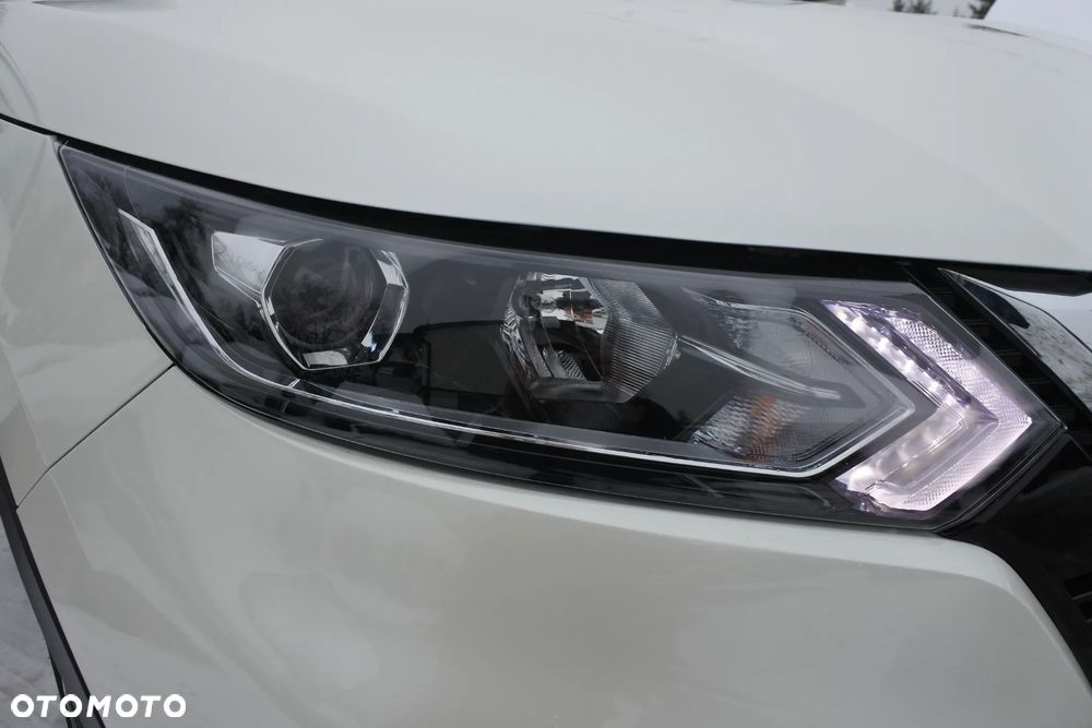 Nissan Qashqai 1.2 DIG-T Xtronic TEKNA - 28