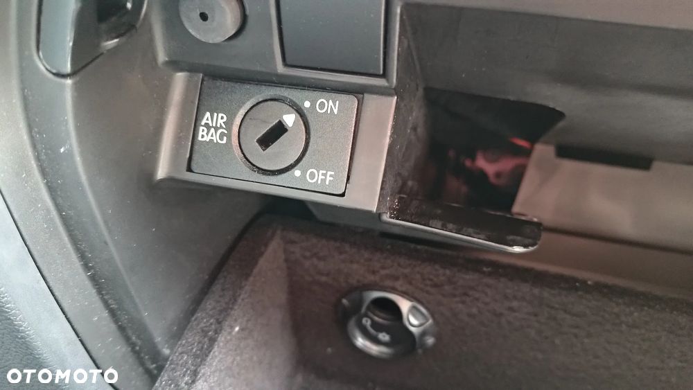 Volkswagen Golf 2.0 TDI DPF Trendline - 10