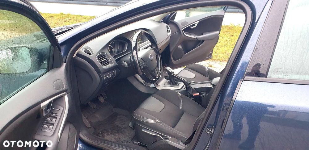 Volvo V40 - 8