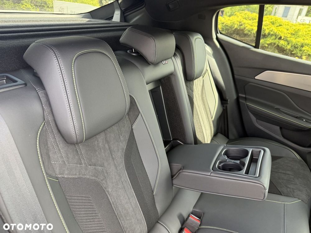 Peugeot 408 1.2 PureTech mHEV GT Exclusive S&S e-DSC6 - 17