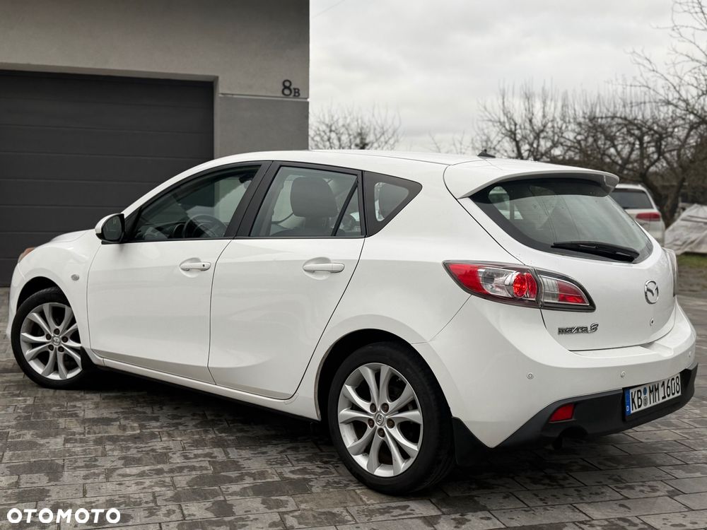 Mazda 3 1.6 CD Exclusive + - 5