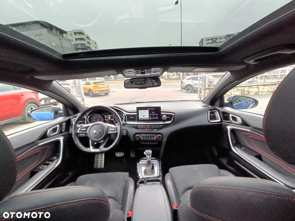 Kia ProCeed - 12