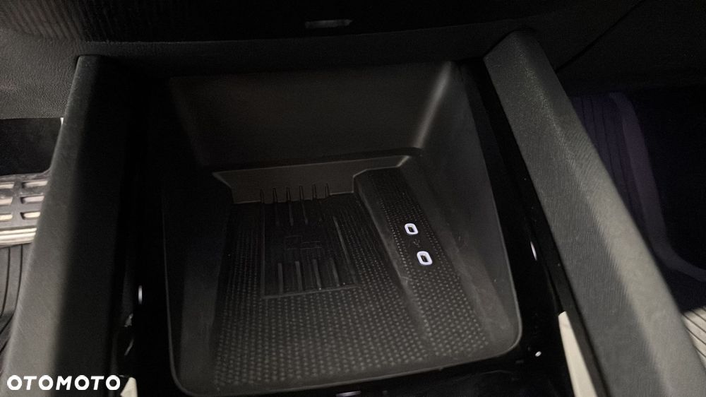 Skoda Octavia 2.0 TDI Sportline DSG - 23