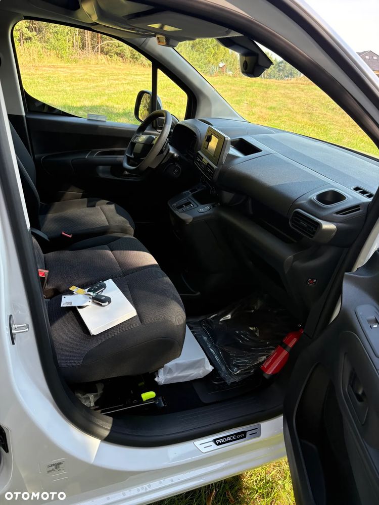Toyota Proace City Verso 1.5 D-4D Combi - 12