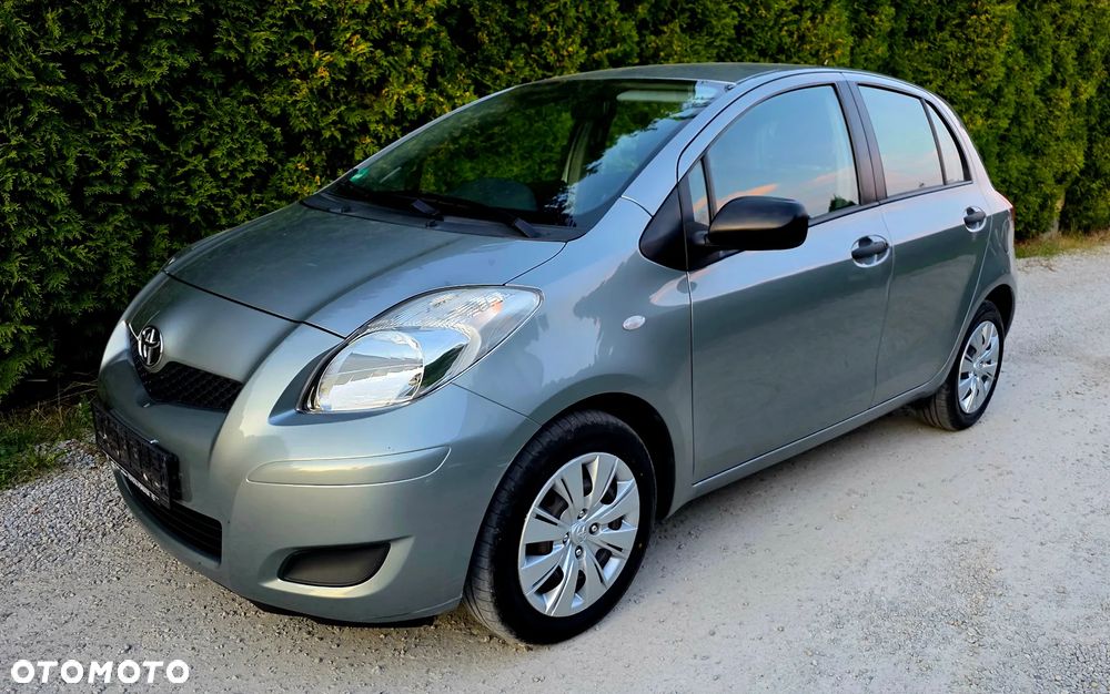 Toyota Yaris 1.33 2010 - 1