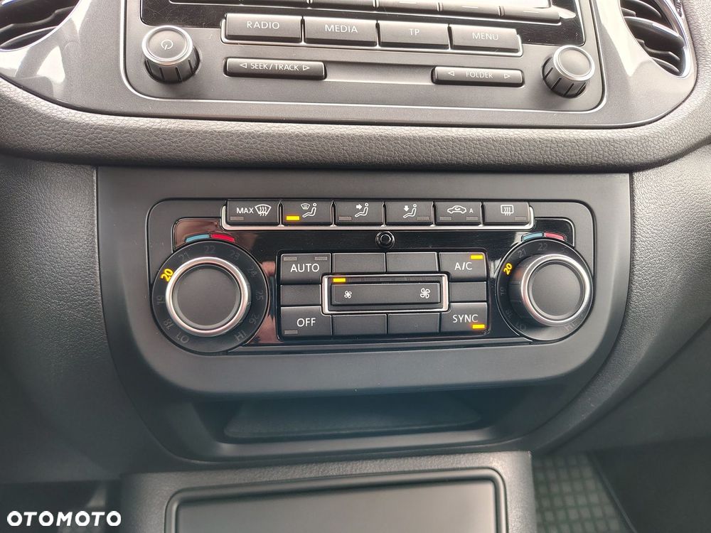 Volkswagen Tiguan 1.4 TSI Perfectline - 23