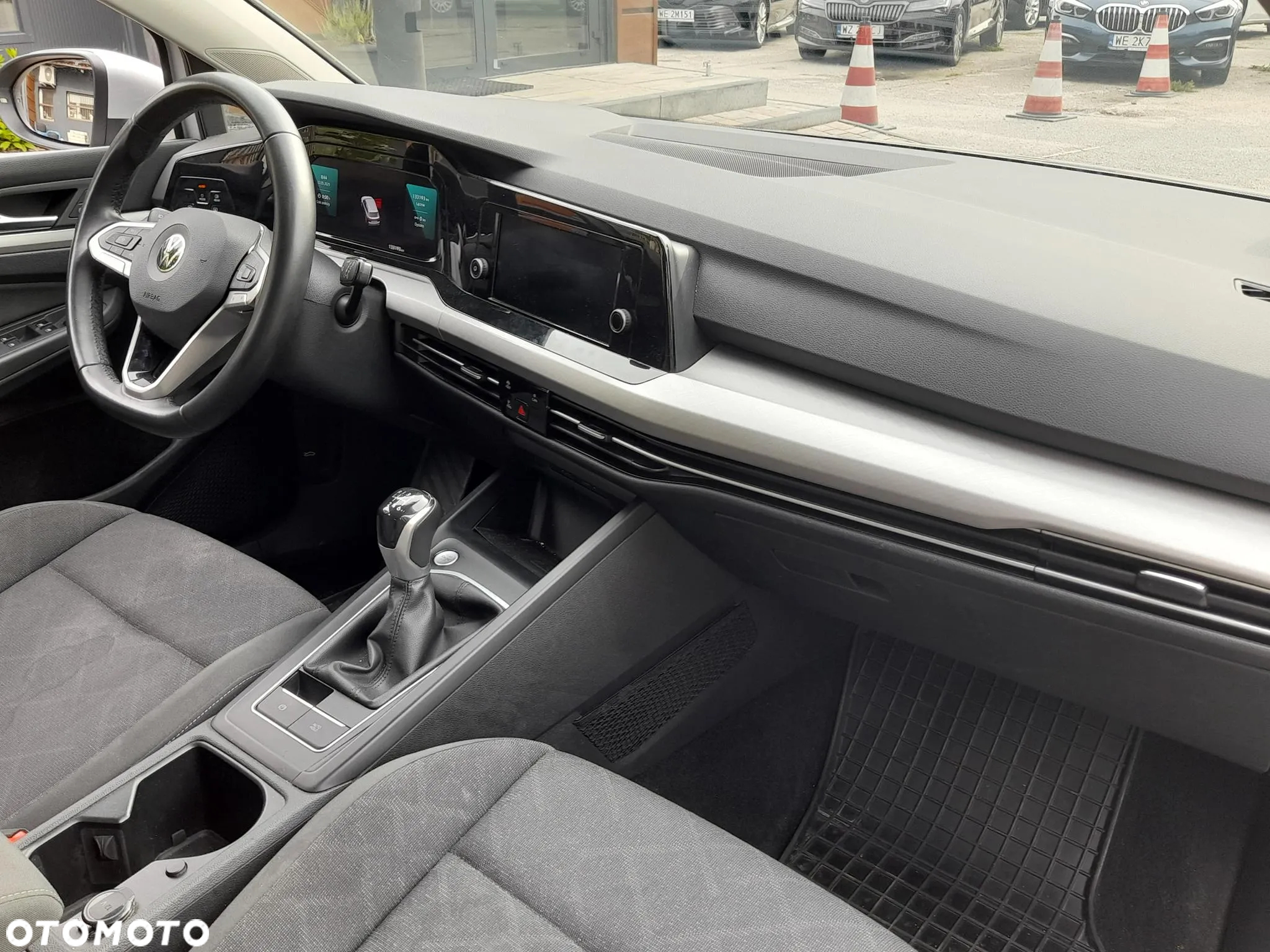Volkswagen Golf VIII 1.5 TSI EVO Life - 25