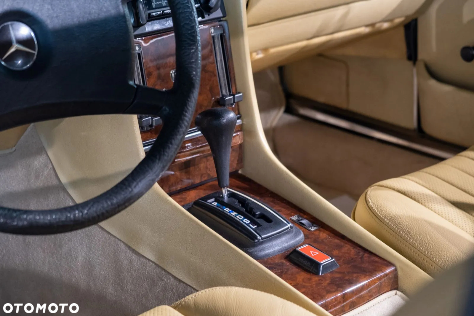 Mercedes-Benz SL - 24